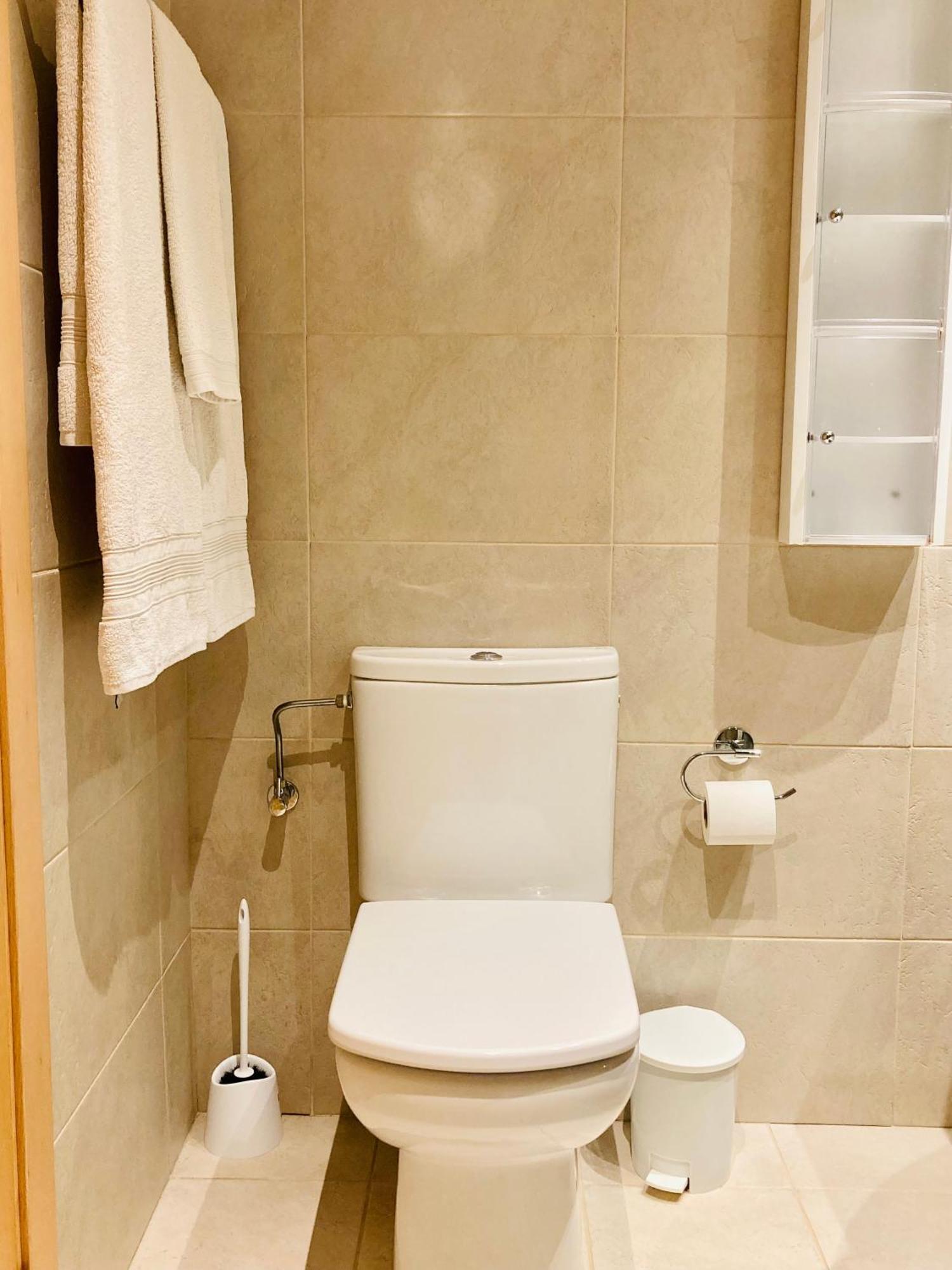 Apartamento Con Vistas Peralada Esterno foto