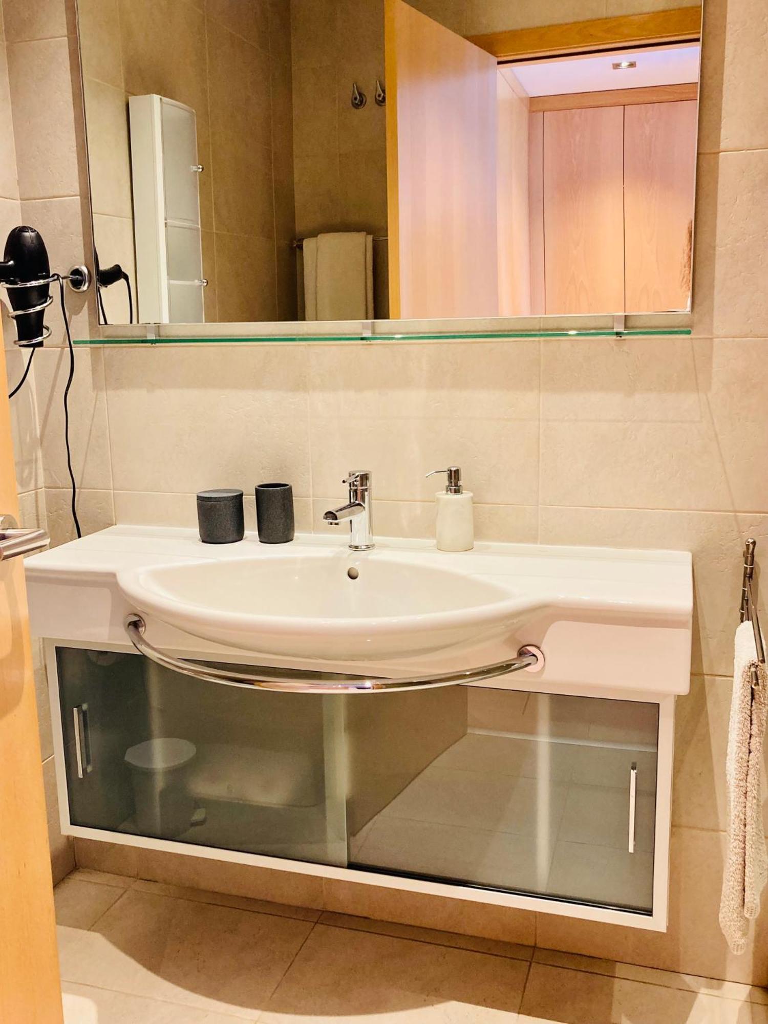 Apartamento Con Vistas Peralada Esterno foto